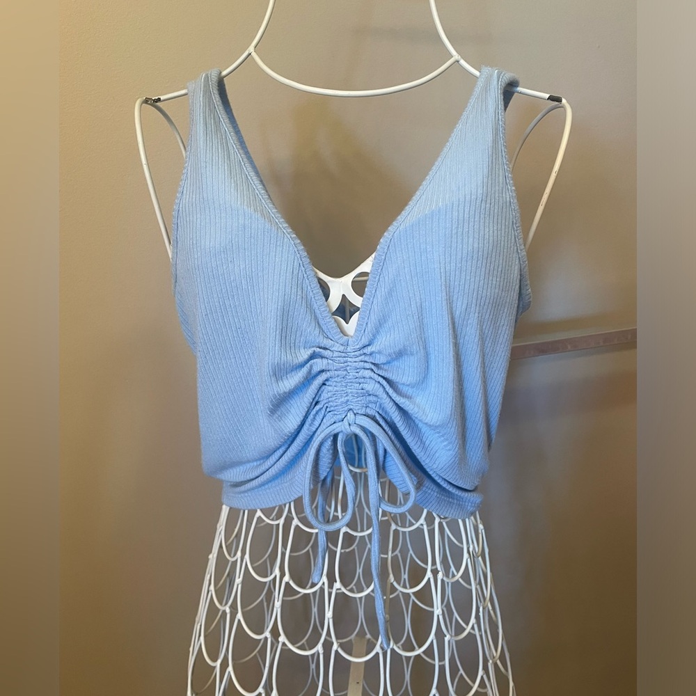 Tilly’s Ribbed, V-neck, Ruched / Scrunched Center Cropped Tank Top, Size S